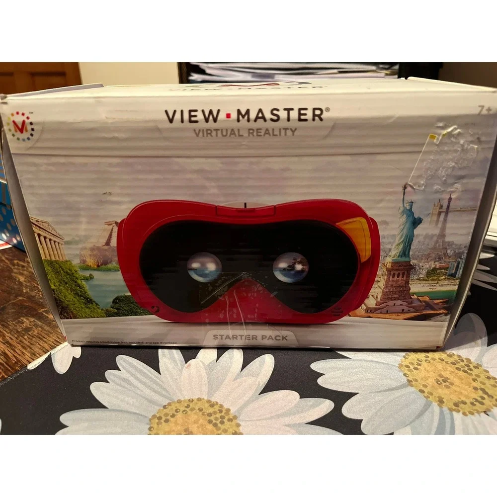 View Master Virtual Reality Starter‎ Pack VR Headset Viewer Wildlife Experience